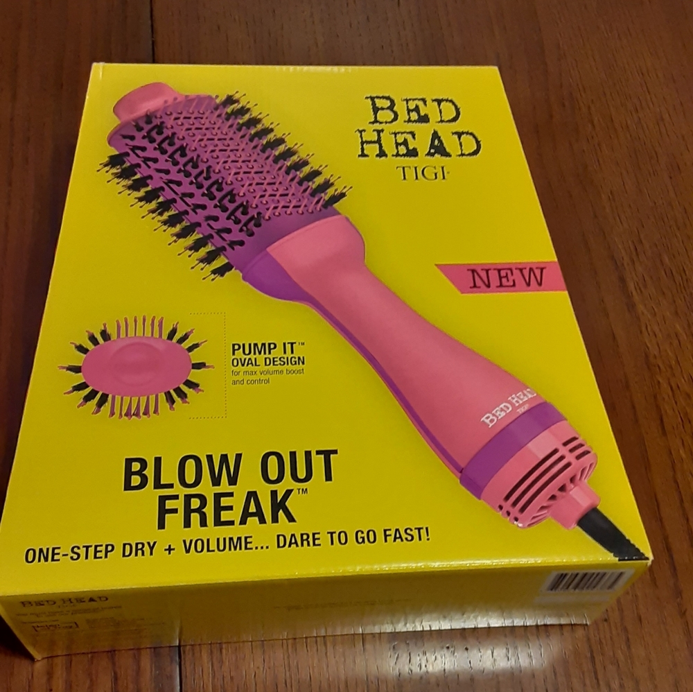 Bedhead Blowout Freak volumizing hair dryer